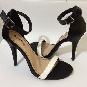 Black & white single sole heels
